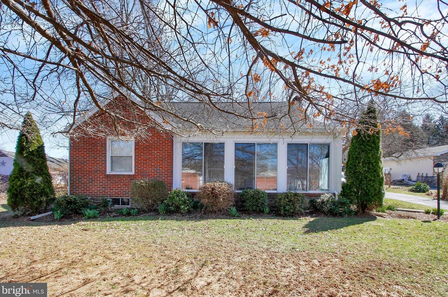13088 Welty Rd, Roadside, PA 17268-9048