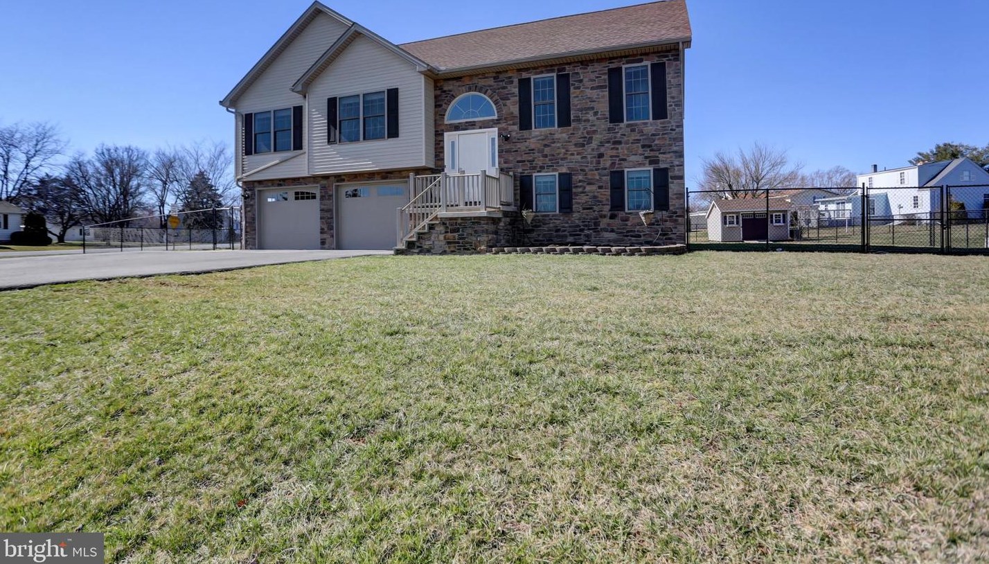 991 Ashton Dr, Lees Cross Roads, PA 17257