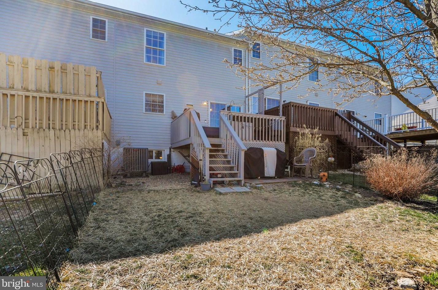 8885 Picadilly Cir, Roadside, PA 17268-9297