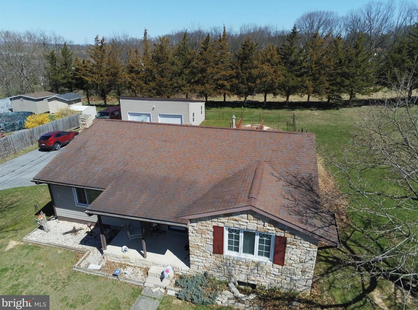 1637 Frank Rd, Chambersburg, PA 17202-8001