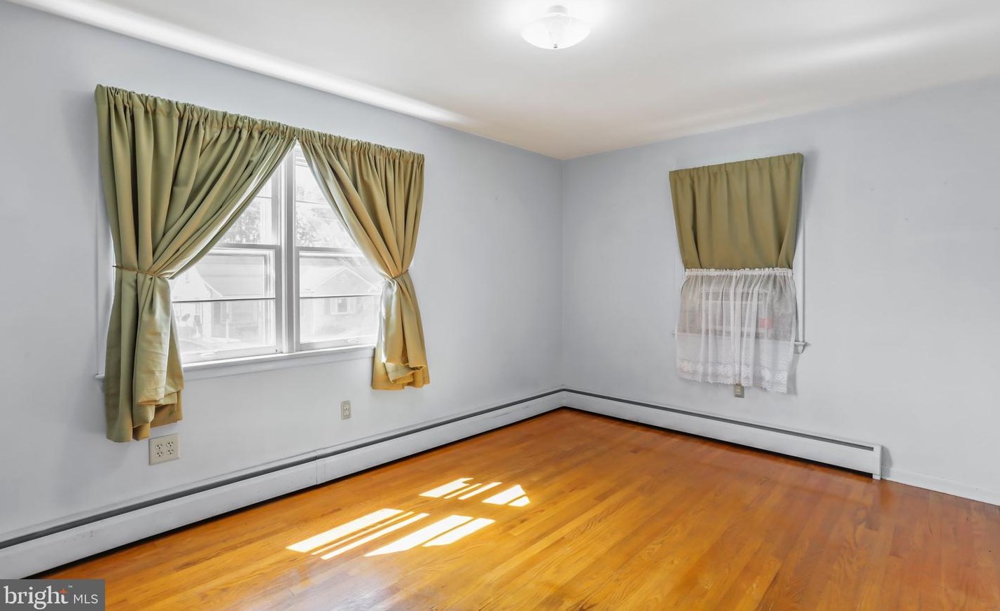 323 Commerce St, Roadside PA  17268-1101 exterior