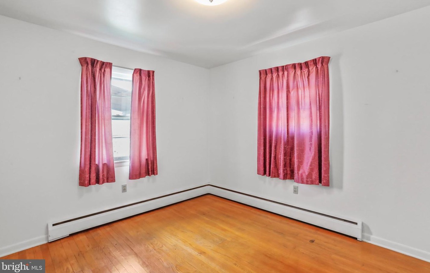 323 Commerce St, Roadside PA  17268-1101 exterior