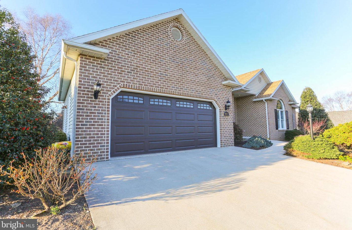 6332 Medina Ridge Dr, Fayetteville, PA 17222-9435