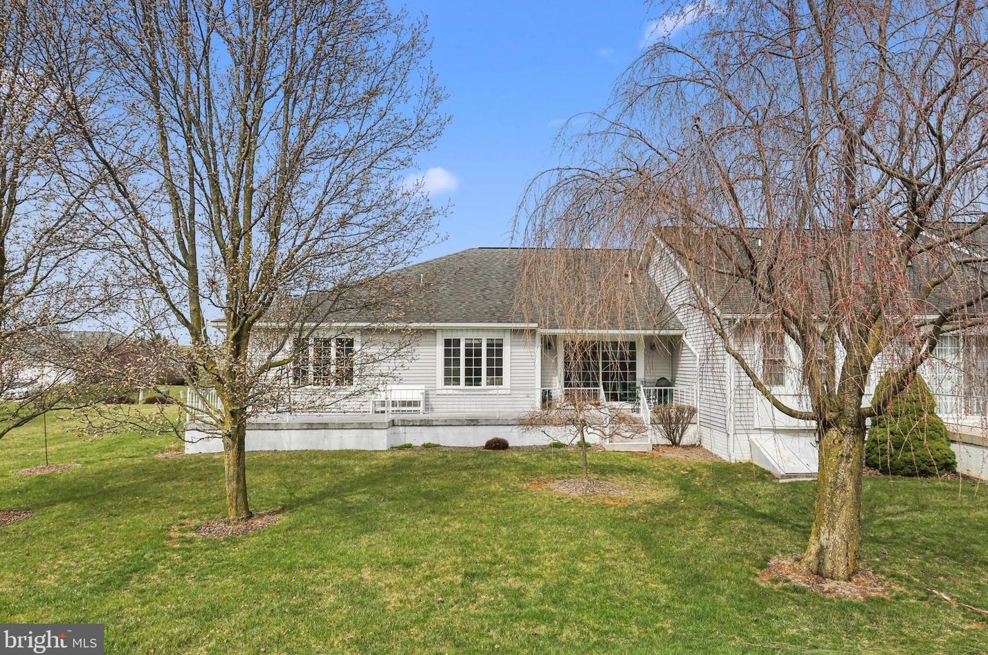 3846 Farmstead Dr, Fayetteville PA  17222-9252 exterior
