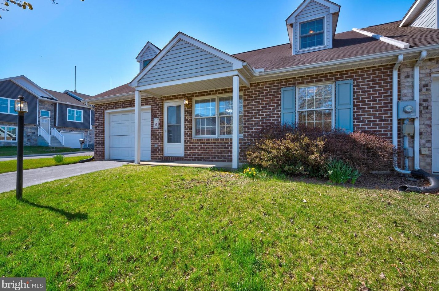 600 W Third Street St, Roadside, PA 17268