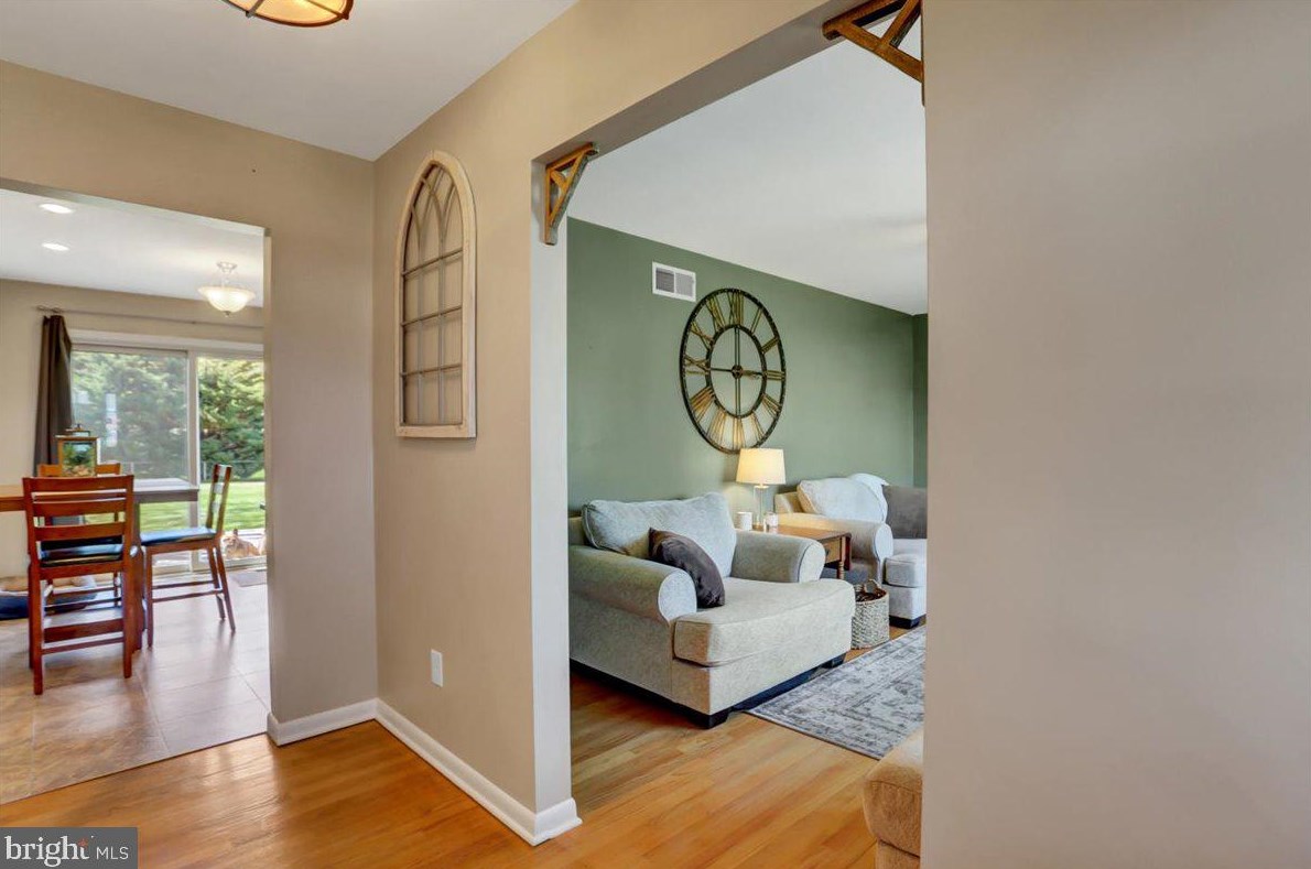 8821 Olde Scotland Rd, Lees Cross Roads, PA 17257