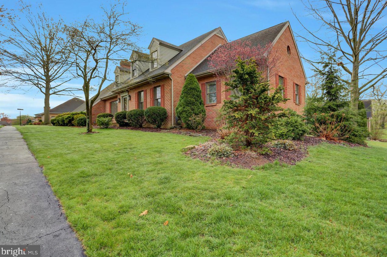 129 Highfield Ln, Chambersburg, PA 17201-4511