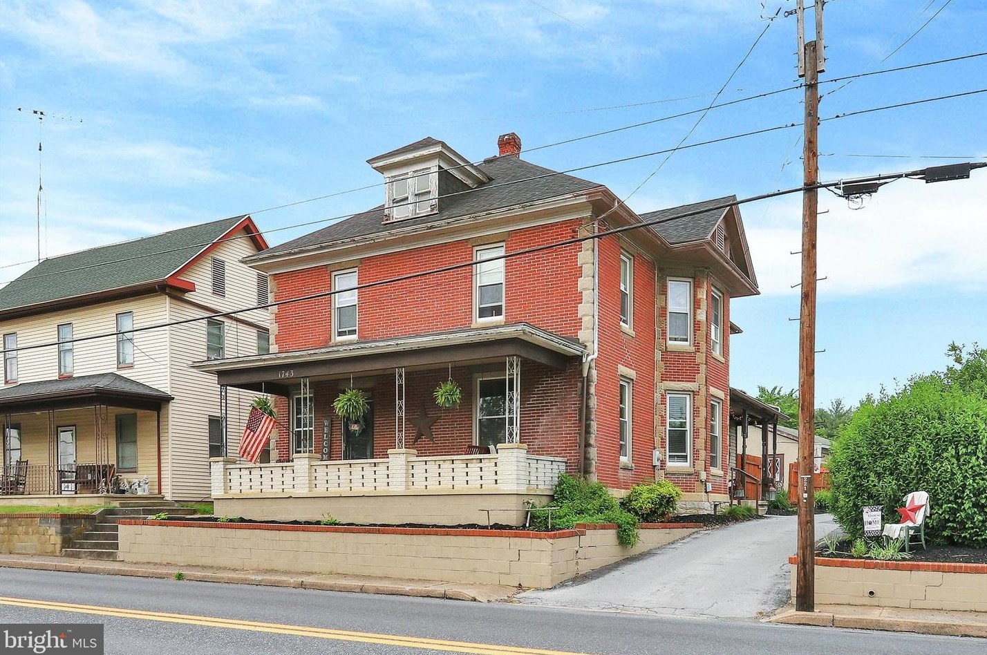 1743 E Buchanan Trail E, Shady Grove, PA 17256