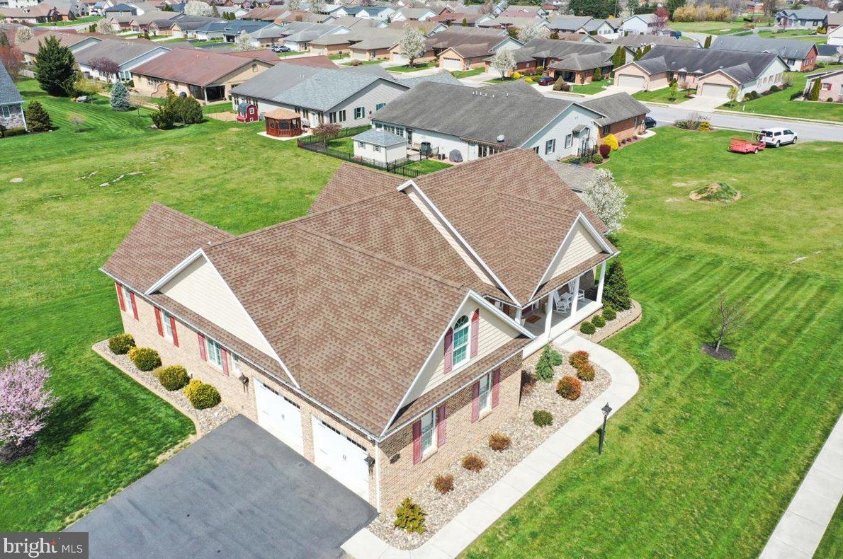 103 Carowinds Dr, Upton, PA 17225