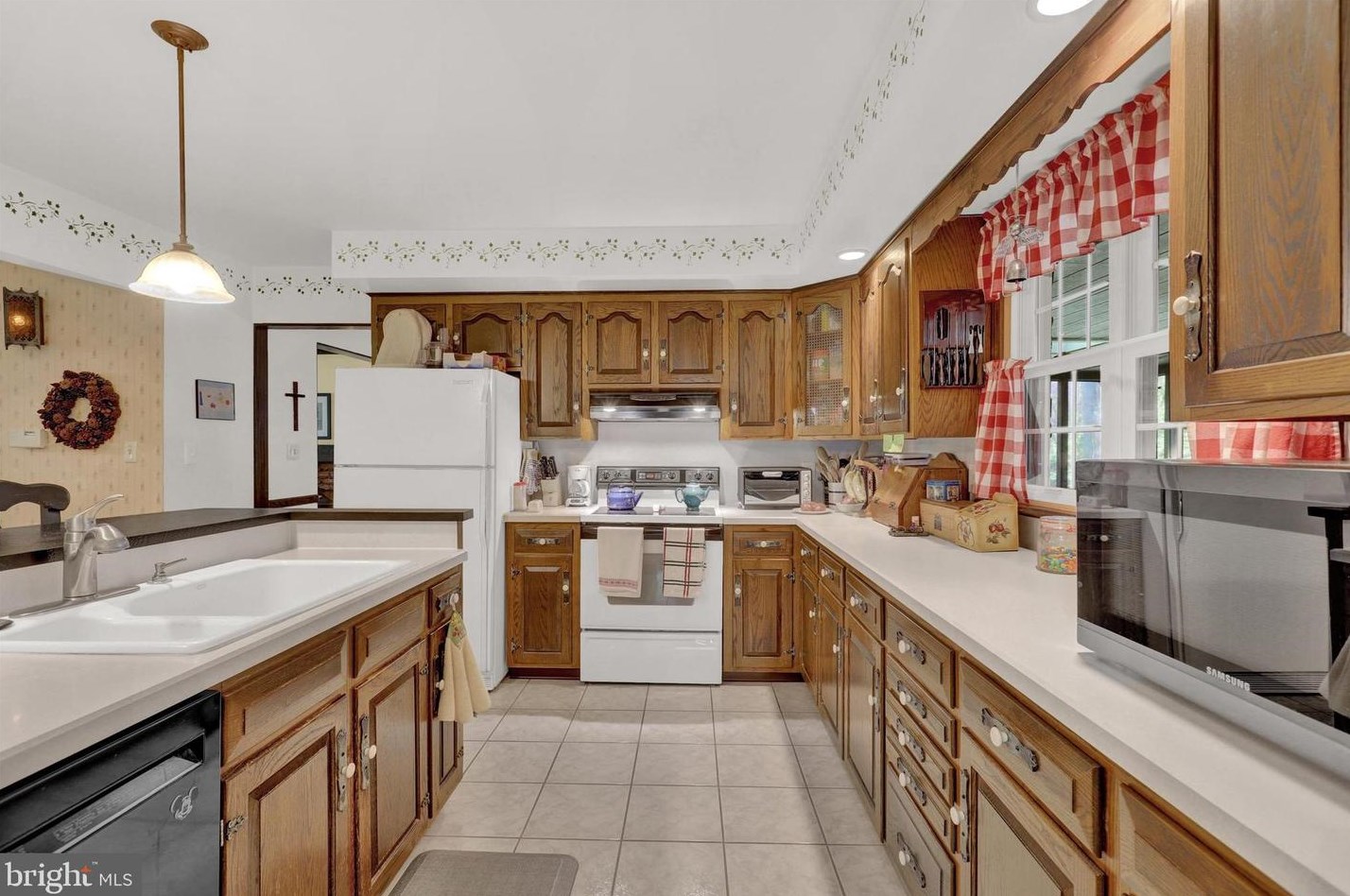 6445 Fairway Dr, Fayetteville PA  17222-9647 exterior