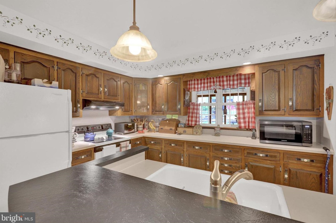 6445 Fairway Dr, Fayetteville PA  17222-9647 exterior