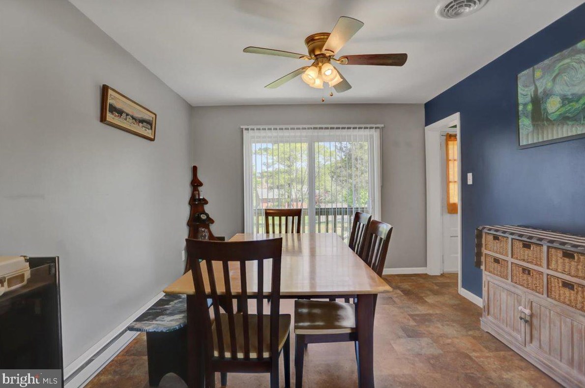 325 9th St, Roadside PA  17268-2125 exterior