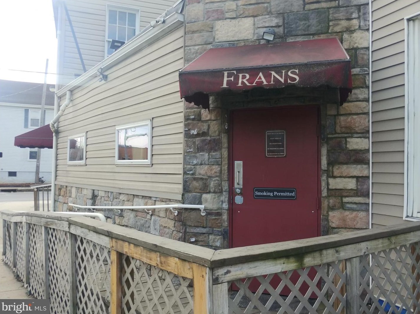 203 King St, Chambersburg, PA 17201-1518