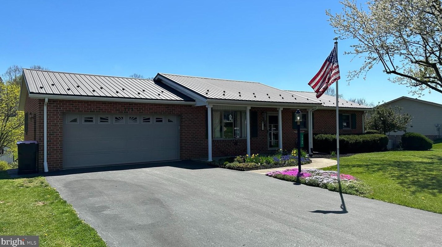 172 Jameslee Dr, Chambersburg, PA 17202-8222