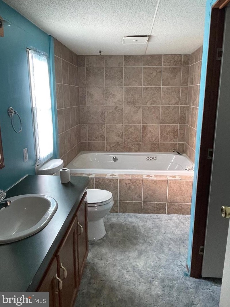 218 Ladnor Ct, Fayetteville PA  17222-1201 exterior