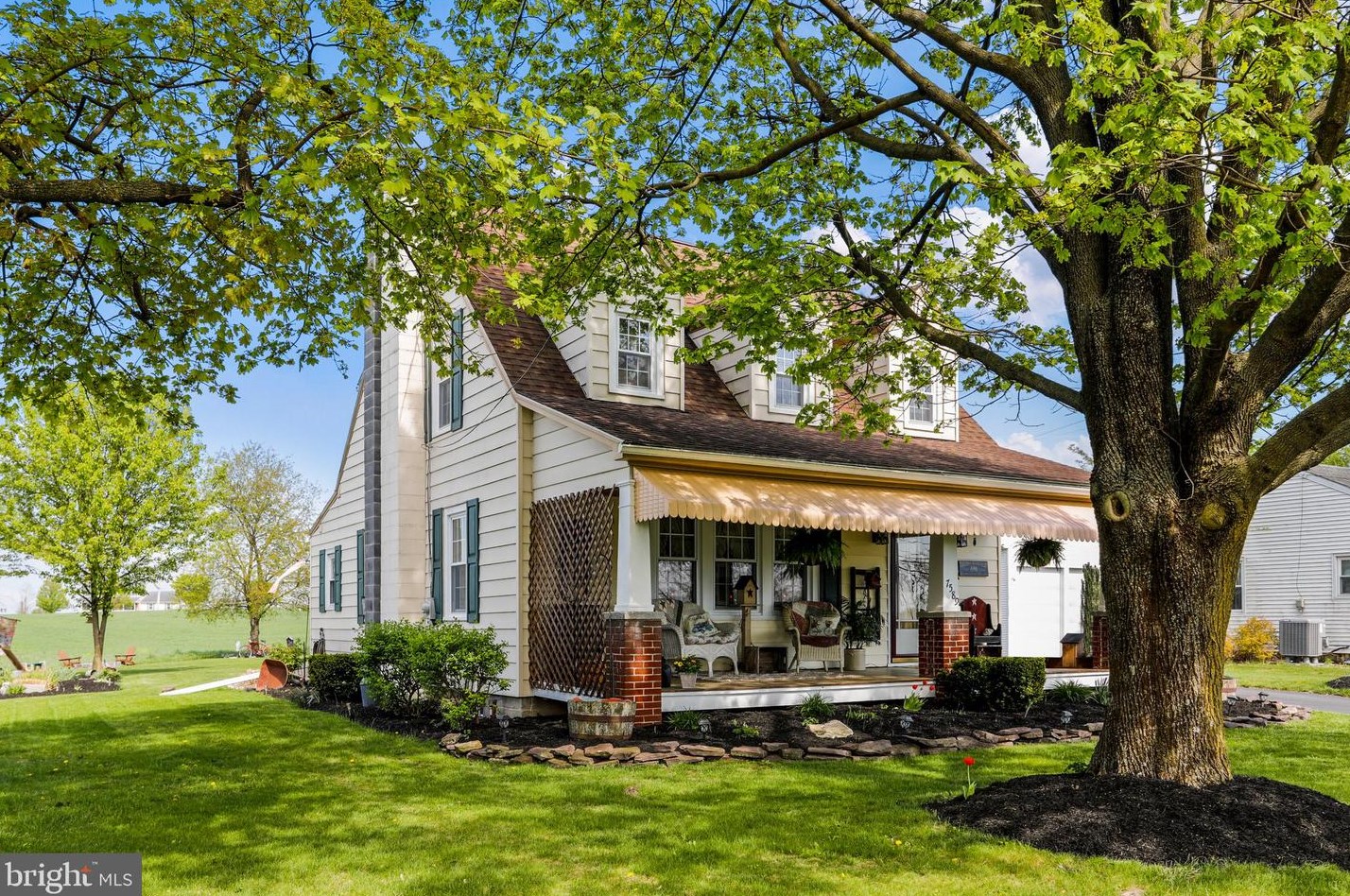 7589 Roxbury Rd, Lees Cross Roads, PA 17257