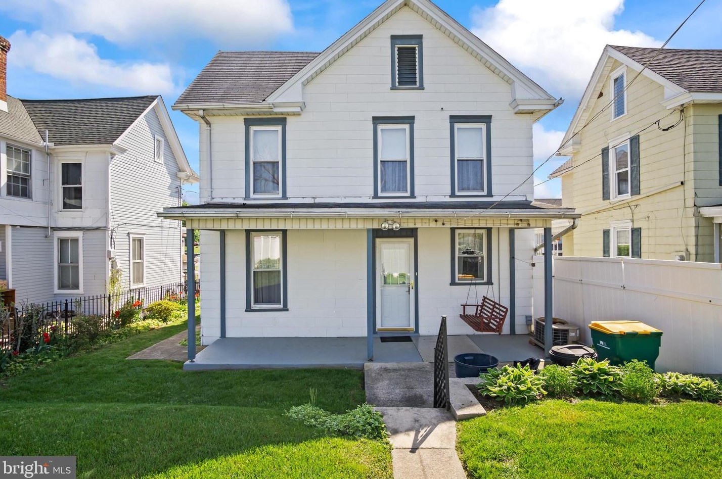 212 Park St, Roadside, PA 17268