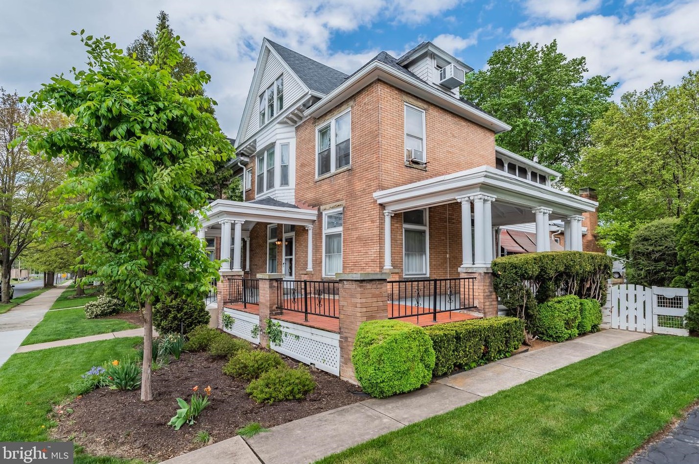 216 5th Ave, Chambersburg, PA 17201-1759