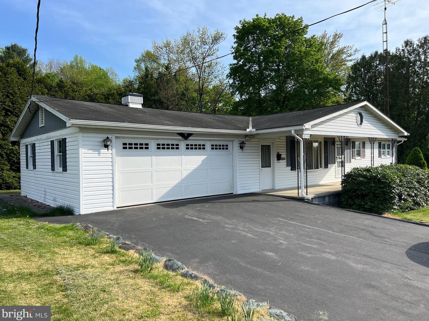 10316 Old Forge Rd, Roadside, PA 17268-8805
