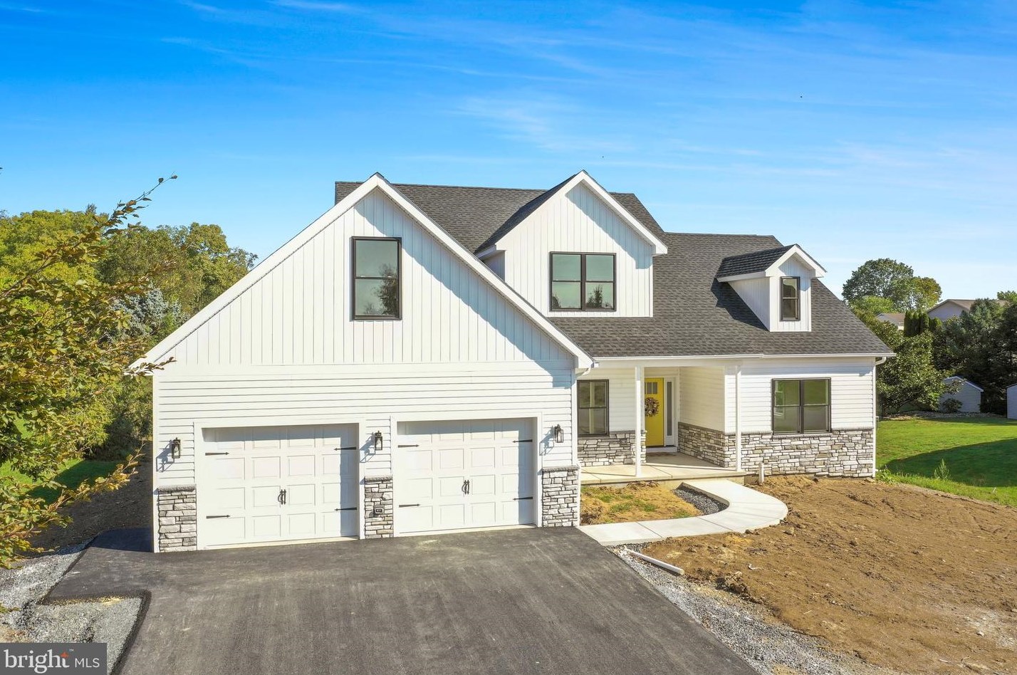 1893 Farmall Dr, Upton, PA 17225