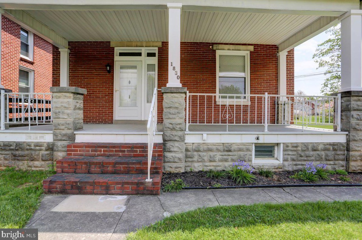 1830 Philadelphia Ave, Chambersburg, PA 17201-1434