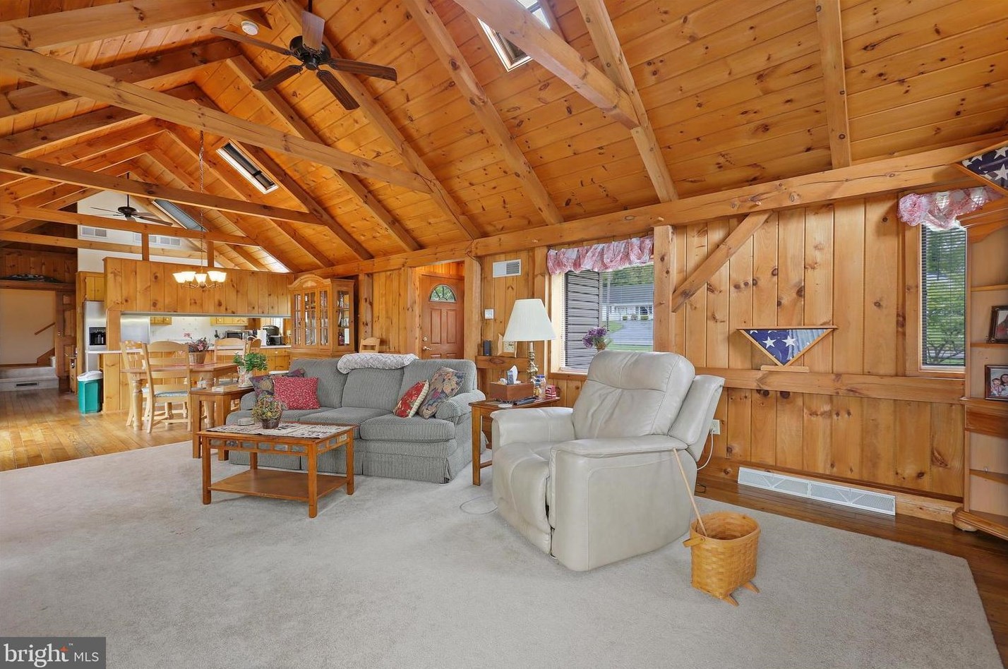 6102 Fairway Dr, Fayetteville PA  17222-9651 exterior