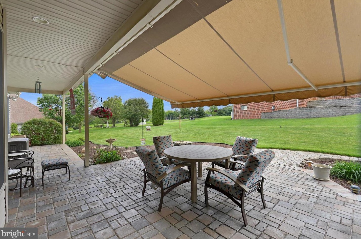 7087 Fairway Dr, Fayetteville PA  17222-9425 exterior