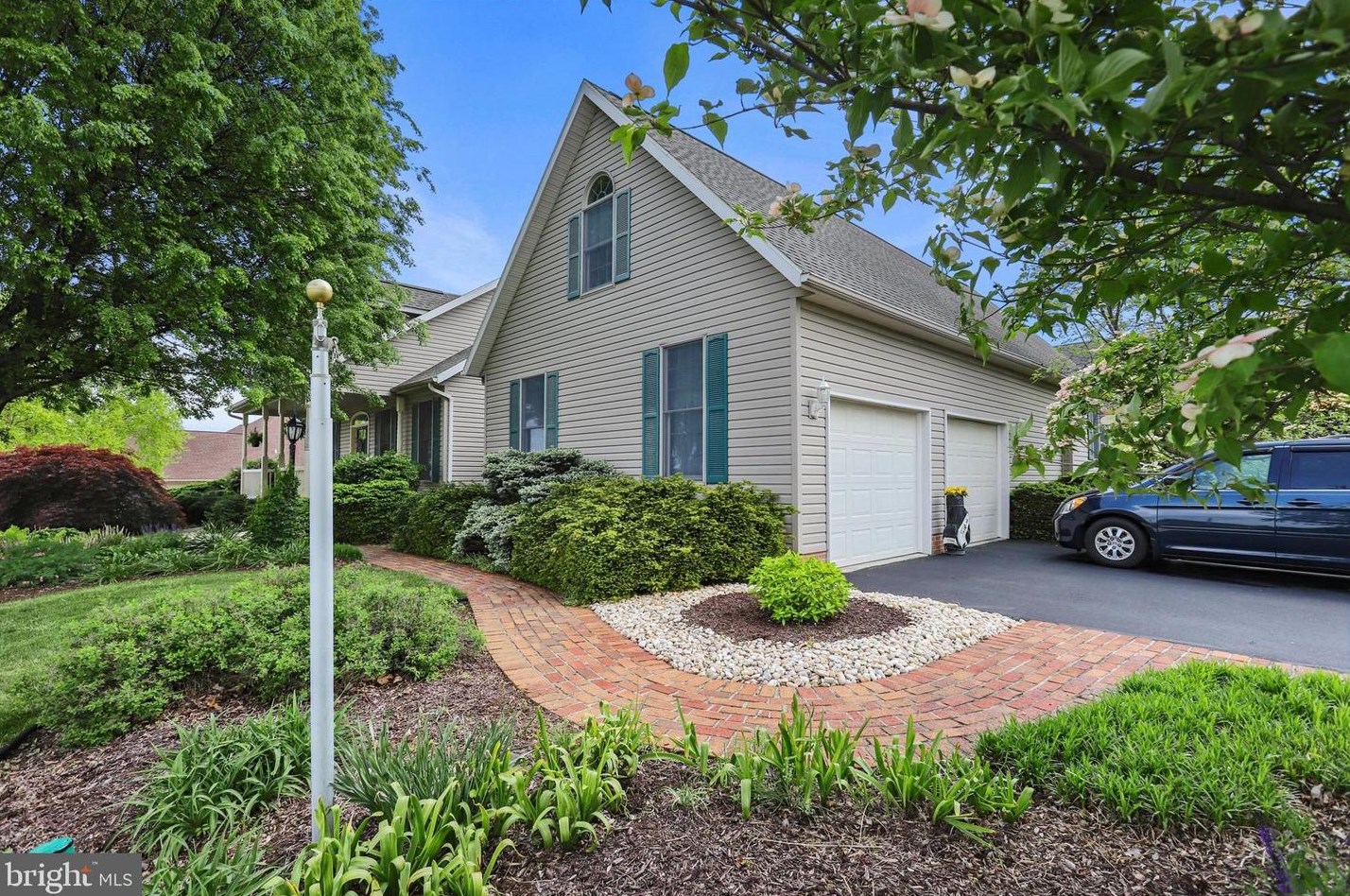 7087 Fairway Dr, Fayetteville PA  17222-9425 exterior