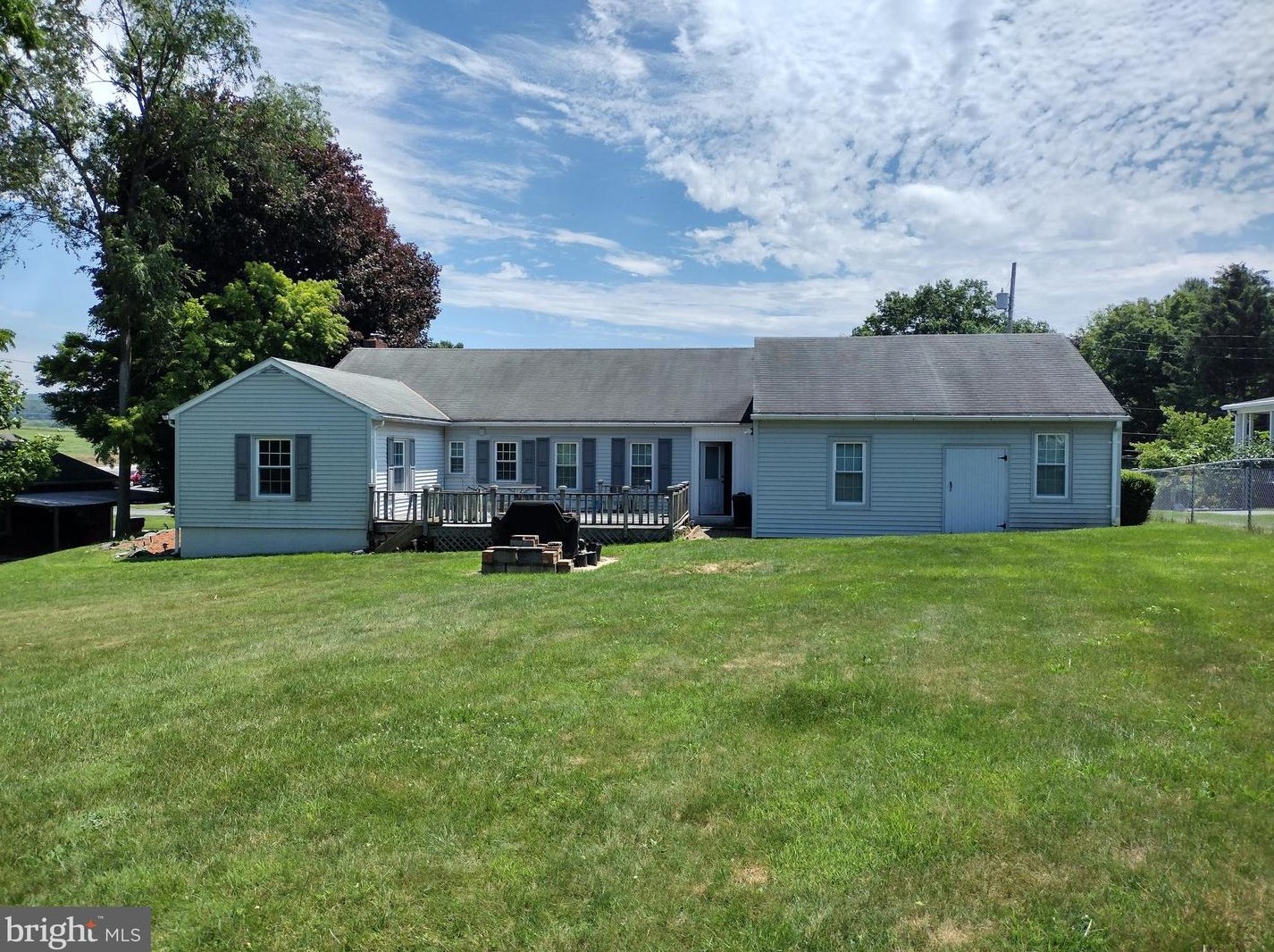 20 Twin Hill Dr, Roadside, PA 17268-1867