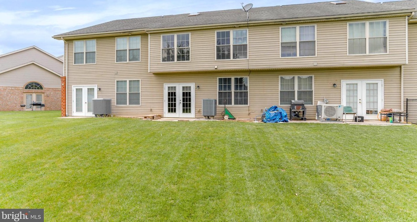 306 Channing Dr, Chambersburg, PA 17201-3201