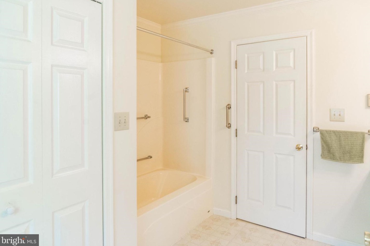 6106 Greenbriar Ln, Fayetteville PA  17222-9676 exterior