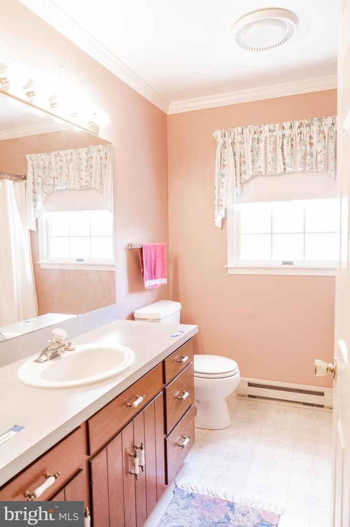 6106 Greenbriar Ln, Fayetteville PA  17222-9676 exterior