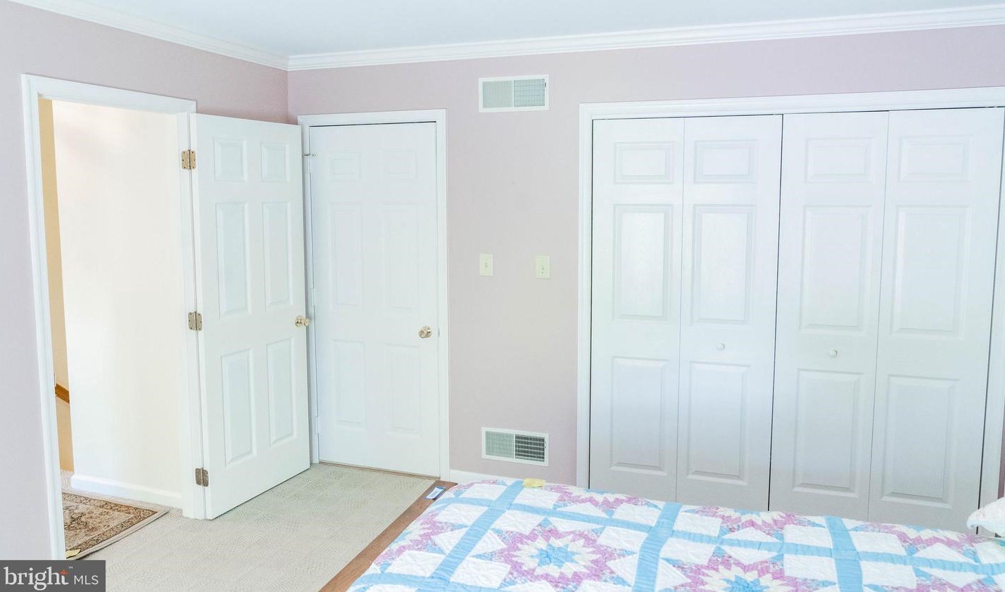 6106 Greenbriar Ln, Fayetteville PA  17222-9676 exterior