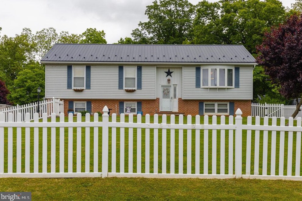 10801 Etter Ave, Dickey, PA 17236-9604