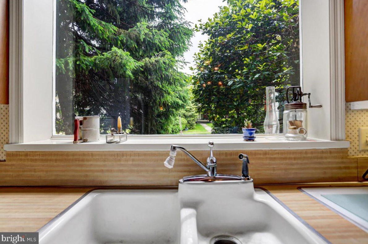 65 Norland Ave, Chambersburg PA  17201-1217 exterior