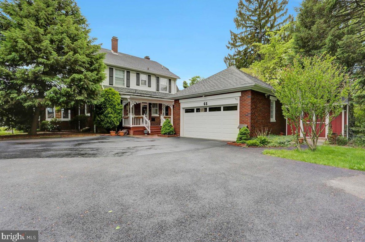 65 Norland Ave, Chambersburg PA  17201-1217 exterior