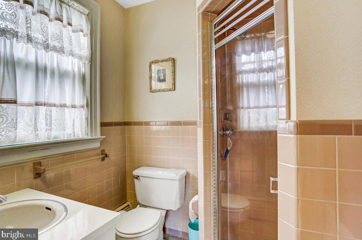 65 Norland Ave, Chambersburg PA  17201-1217 exterior