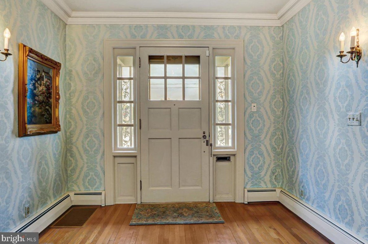 65 Norland Ave, Chambersburg PA  17201-1217 exterior