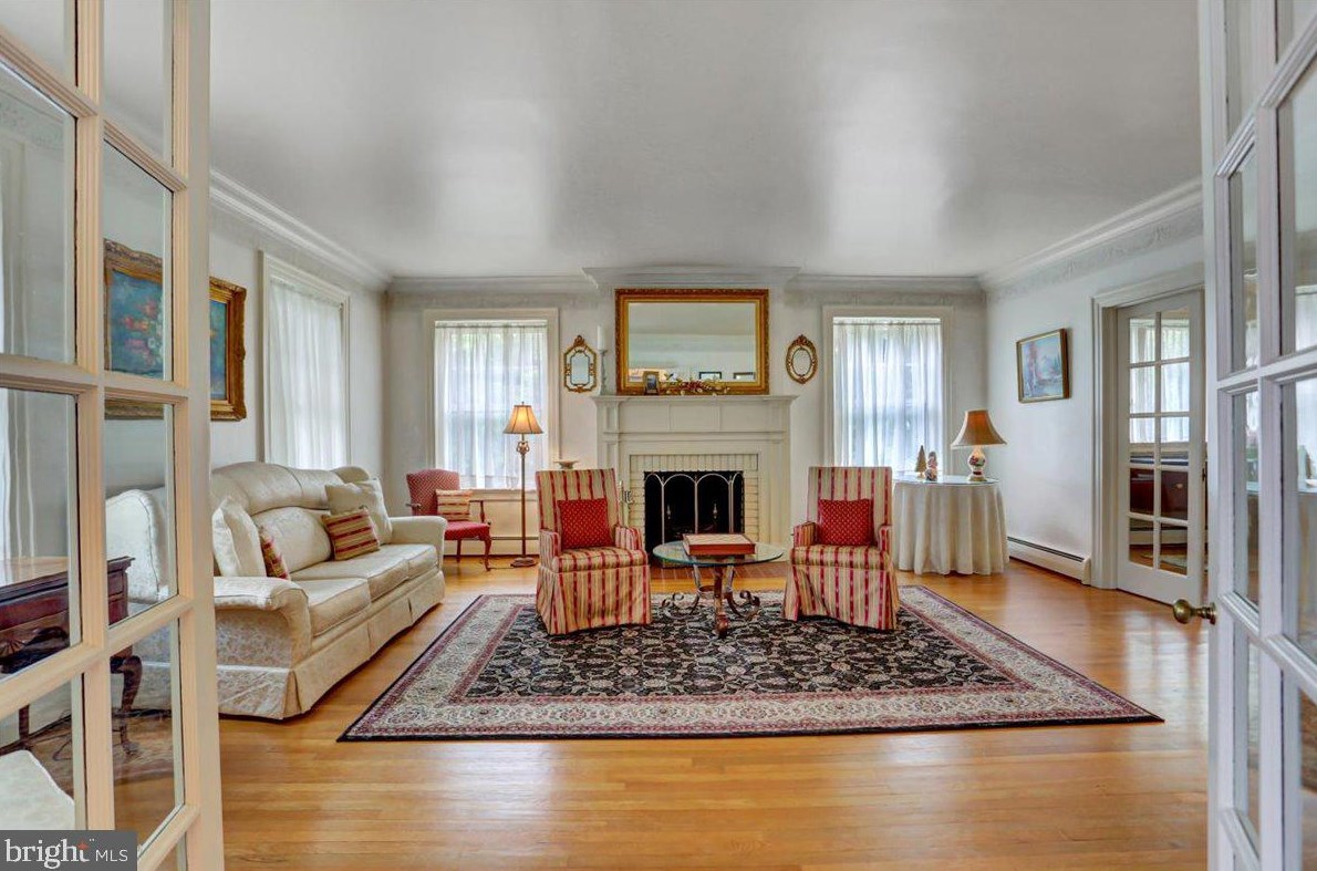 65 Norland Ave, Chambersburg PA  17201-1217 exterior