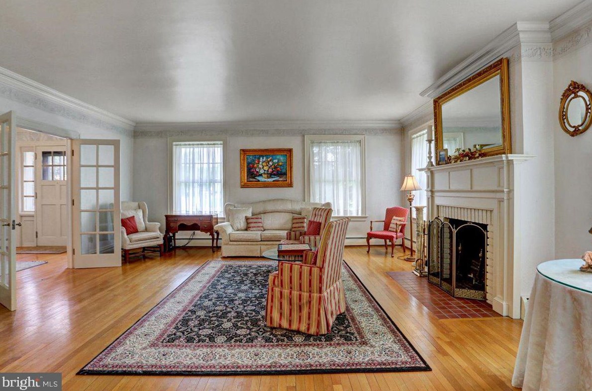 65 Norland Ave, Chambersburg PA  17201-1217 exterior