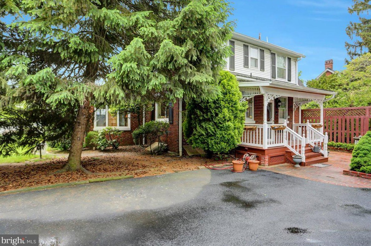 65 Norland Ave, Chambersburg, PA 17201