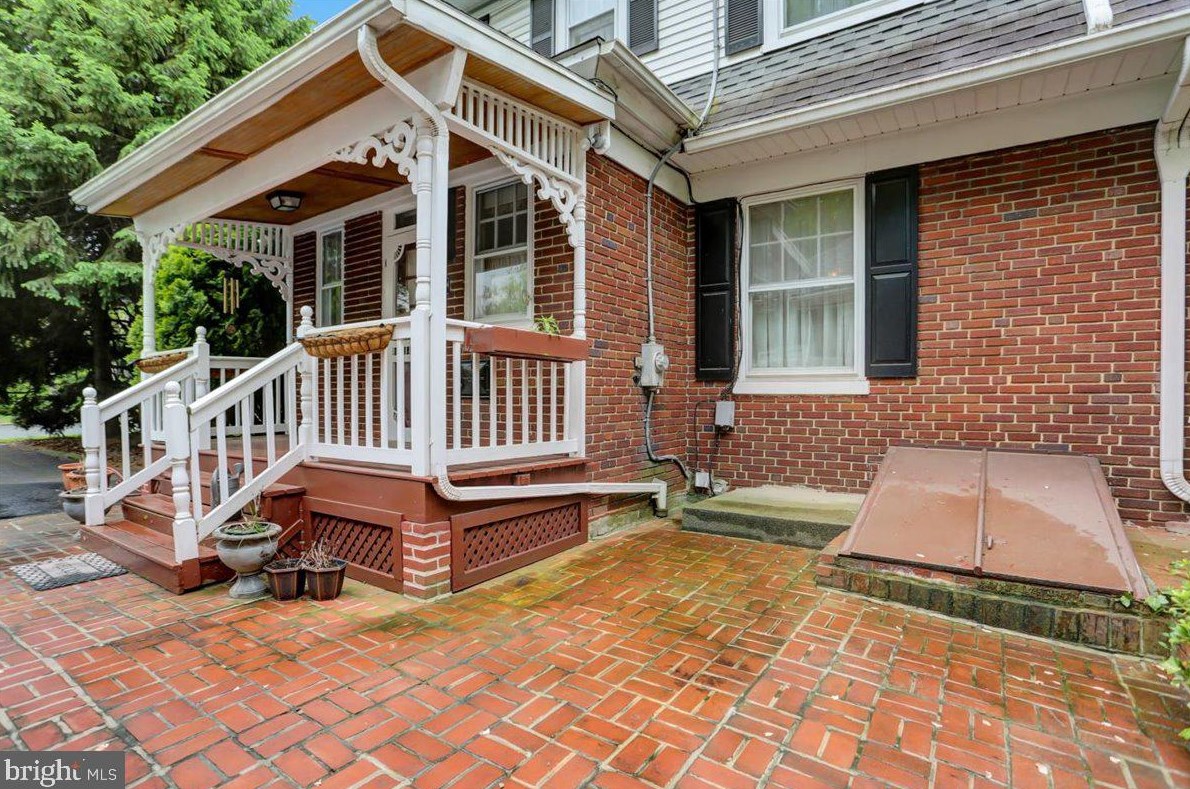 65 Norland Ave, Chambersburg PA  17201-1217 exterior