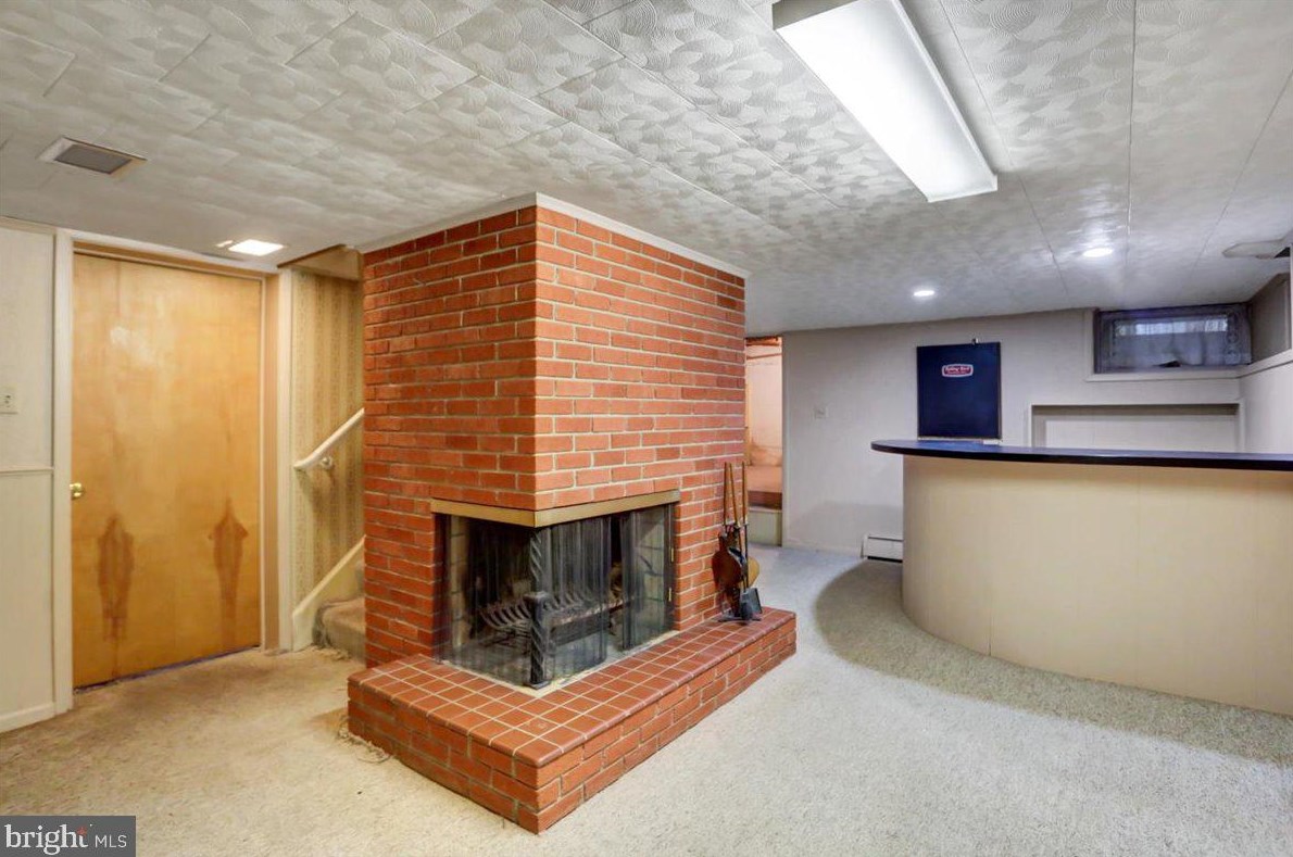 65 Norland Ave, Chambersburg PA  17201-1217 exterior