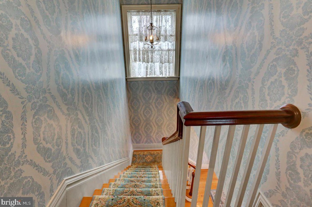 65 Norland Ave, Chambersburg PA  17201-1217 exterior