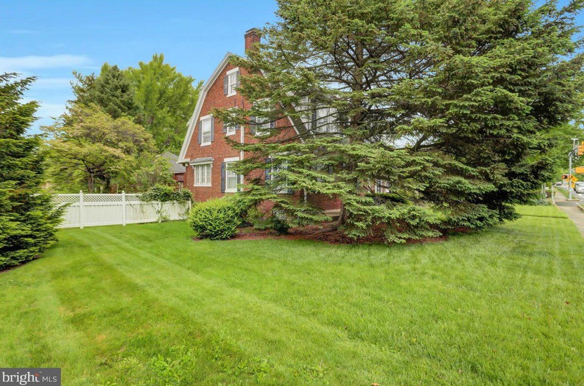 65 Norland Ave, Chambersburg PA  17201-1217 exterior