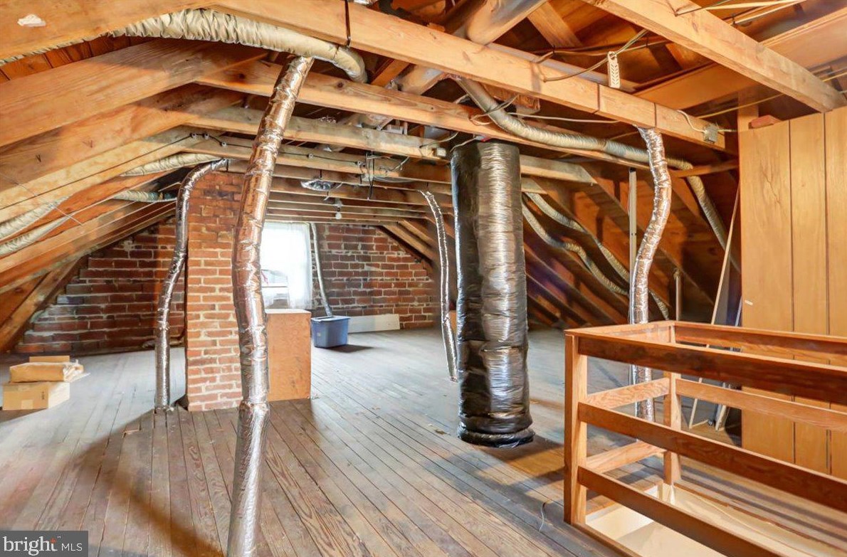 65 Norland Ave, Chambersburg PA  17201-1217 exterior