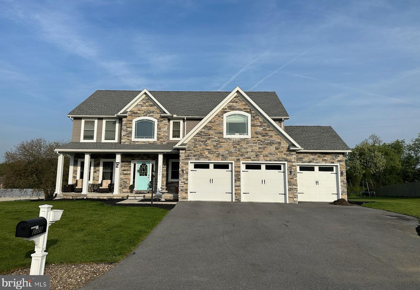 2336 Bodie Island Dr, Chambersburg, PA 17202