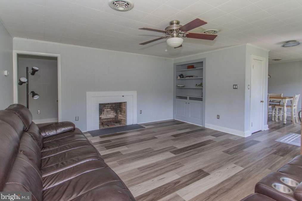 764 Floral Ave, Chambersburg PA  17201-2726 exterior