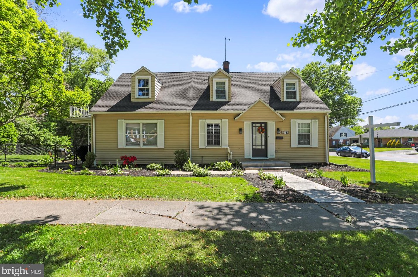 330 N Morris St, Lees Cross Roads, PA 17257