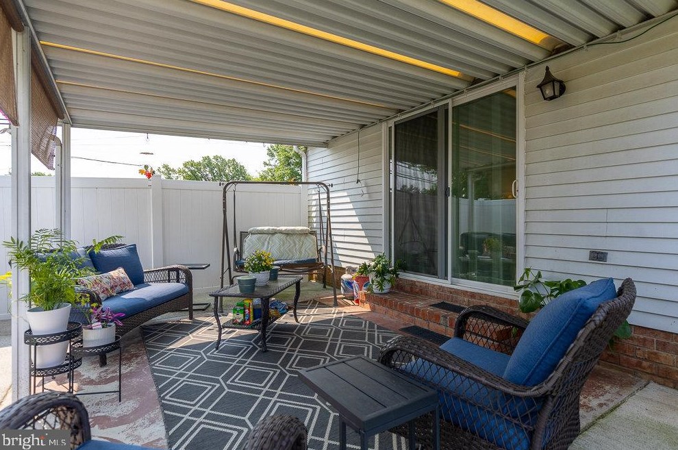 15 Jackson Dr, Chambersburg PA  17201-8962 exterior